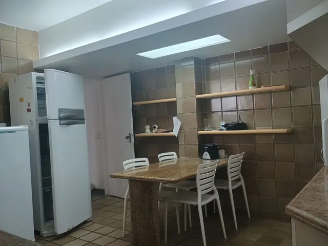 Imagem 5: Apartamento a venda com 4 quartos, 2 suítes e a poucos metros da praia