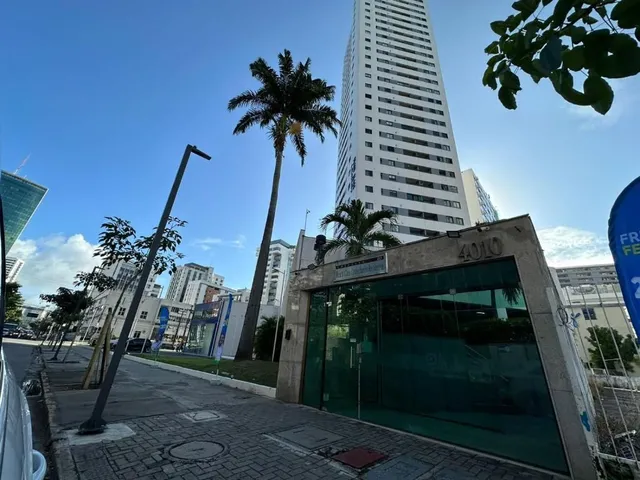Imagem: O apartamento possui 2 Dormitórios, 1 Suíte, 2 Banheiros,