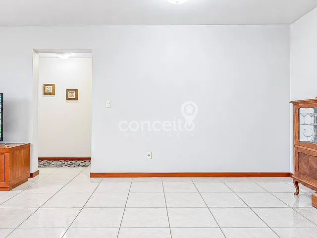 Imagem 14: Apartamento 3 dormitórios sendo 1 suíte e 2 vagas no Bairro Água Verde