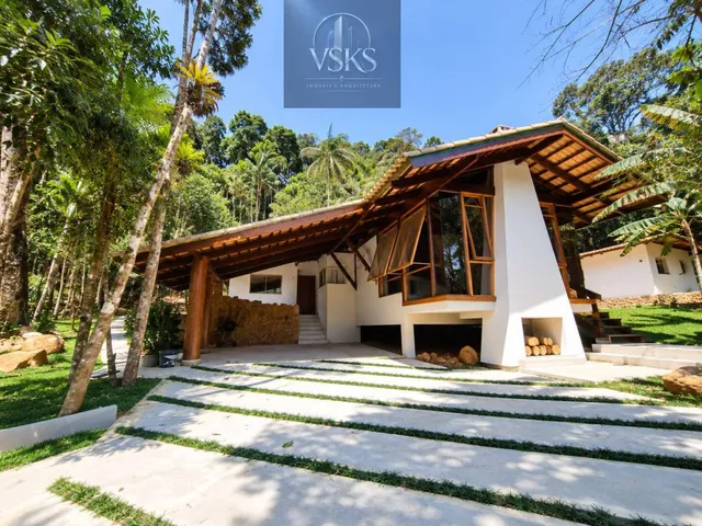 Imagem: Casa com 3 quartos, 1 suite, 160 m² e terreno