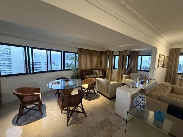 Imagem 12: A 5ª Avenida Imóveis apresenta este apartamento espaçoso no Edifício Horto Burle Marx