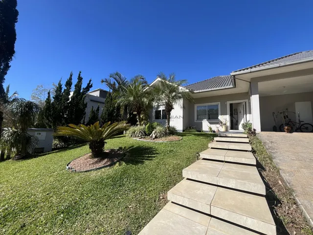 Imagem: Casa térrea em condomínio fechado Country