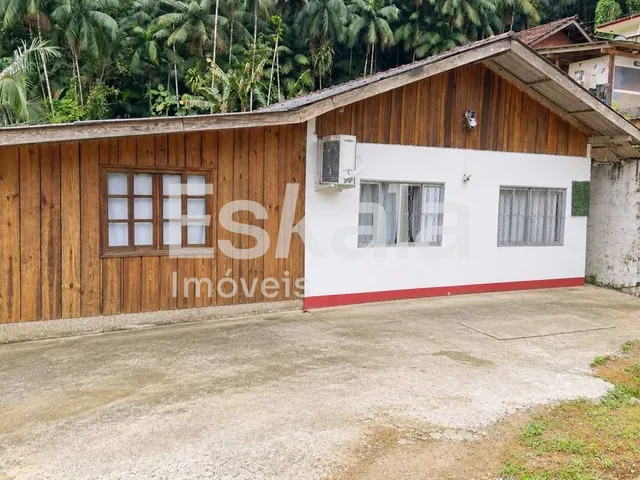 Imagem: Casa Semimobiliada Com 490m² De Terreno