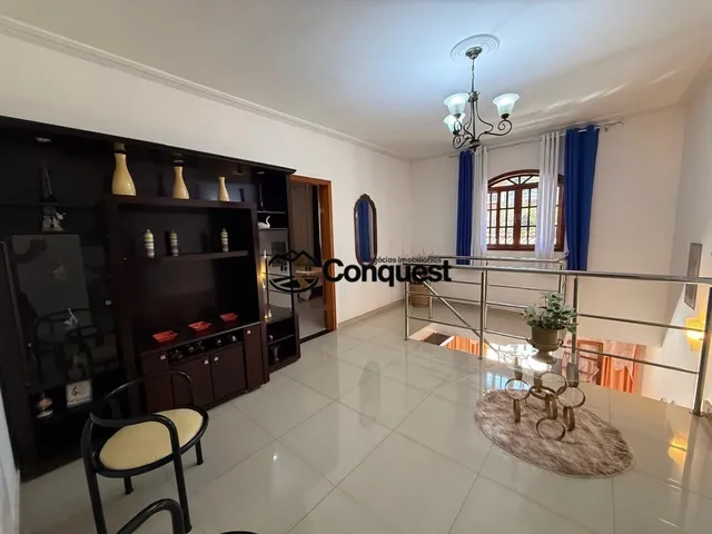 Imagem 4: CASA IMPONENTE À VENDA | 4 QUARTOS | 2 SUÍTES | 8 VAGAS