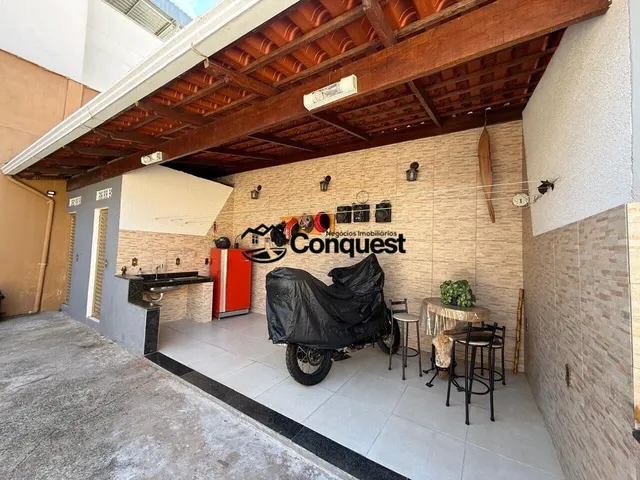 Imagem 6: CASA IMPONENTE À VENDA | 4 QUARTOS | 2 SUÍTES | 8 VAGAS
