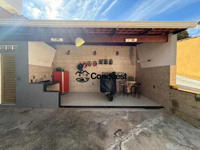 Imagem 12: CASA IMPONENTE À VENDA | 4 QUARTOS | 2 SUÍTES | 8 VAGAS