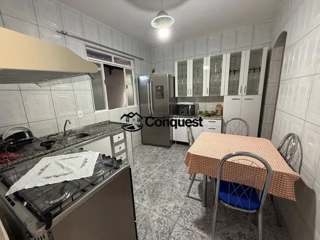 Imagem 7: CASA IMPONENTE À VENDA | 4 QUARTOS | 2 SUÍTES | 8 VAGAS