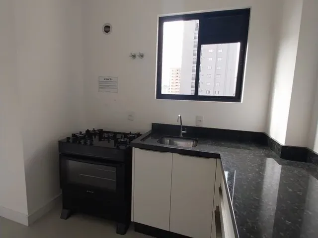 Imagem 12: Apartamento à venda com 2 dormitórios, sendo 1 suíte na Meia Praia em Itapema/SC