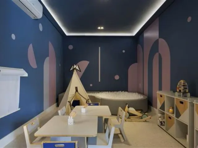 Imagem 3: Apartamento de 3 quartos com suíte e 2 vagas na Zona 07 de Maringá-PR: espaço amplo e