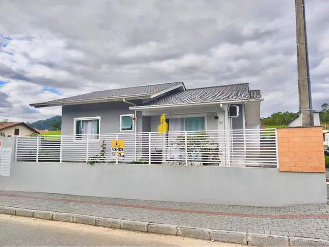Imagem: Casa semimobiliada à venda no bairro Martinho