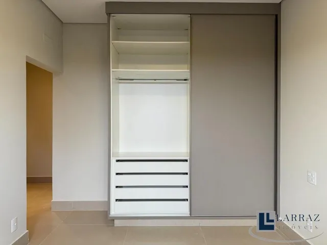 Imagem 9: Linda casa nova alto padrão para venda na Vila do Golfe no charmoso Cond Quinta dos