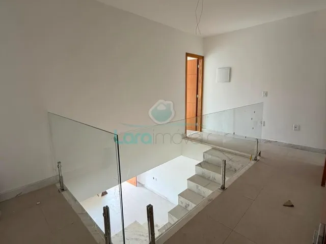 Imagem 7: Casa Duplex à Venda em Vale das Palmeiras, Macaé