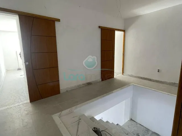 Imagem 6: Casa Duplex à Venda em Vale das Palmeiras, Macaé