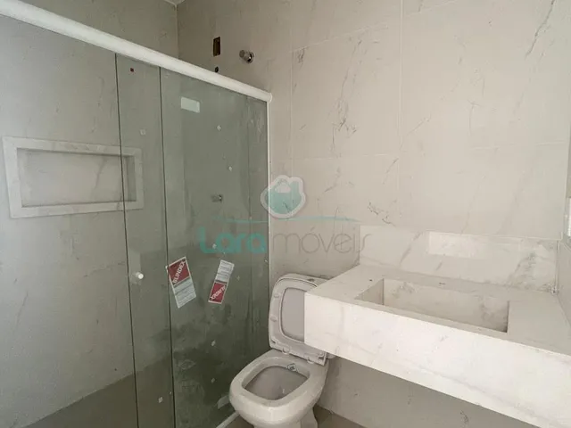 Imagem 3: Casa Duplex à Venda em Vale das Palmeiras, Macaé