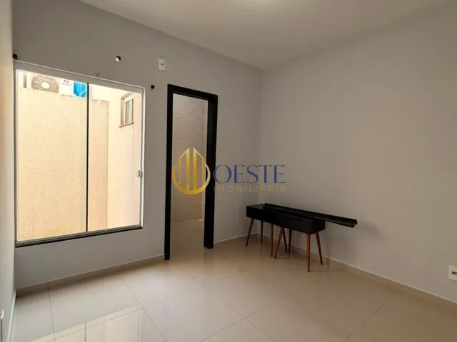 Imagem 4: Casa com 1 Suíte, Planejados e 2 Vagas no Santa Felicidade