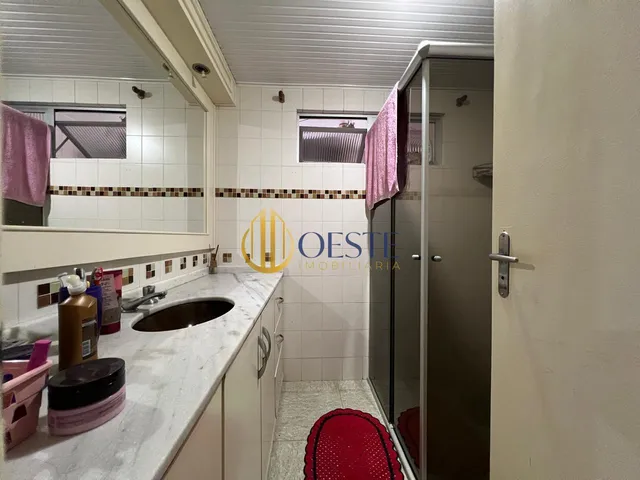 Imagem 2: Apartamento com 3 Dormitórios e 2 Vagas no Centro