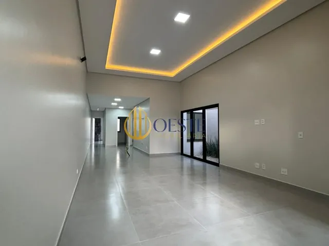 Imagem 2: Casa em Lançamento com 1 Suíte, 2 Dormitórios e Sobra de Terreno na Neva