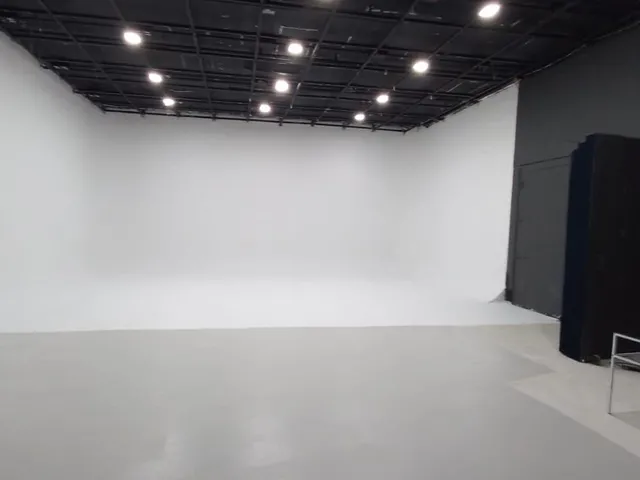 Imagem 2: P>Studio no Joá - Prédio com 1400m², com três stúdios completos, camarins, cozinha