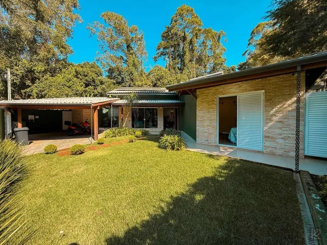 Imagem: Casa em Condomínio À Venda na Granja Viana