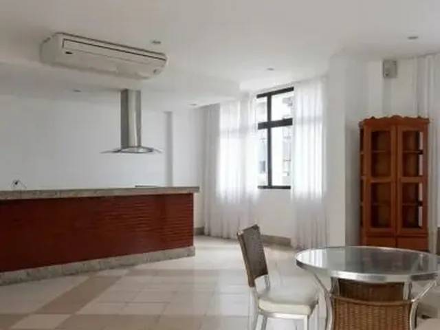 Imagem 6: Alugo Apartamento no Imbui com 2/4, 1 suíte, varanda vista mar, armários, ar, 2 vagas