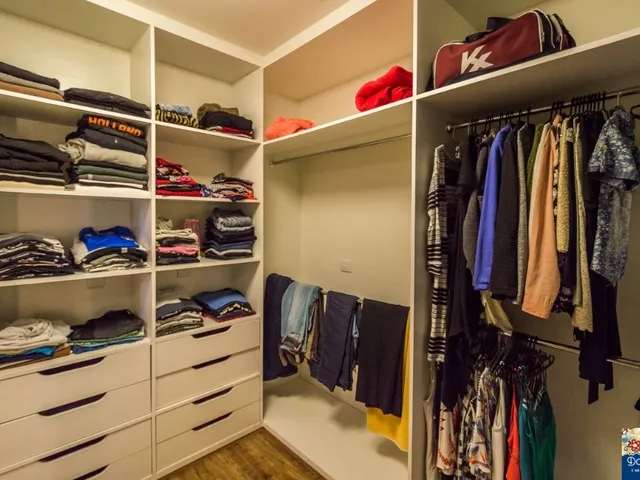 Imagem 8: EDIFÍCIO VILA VERDE - APARTAMENTO 03 DORMITÓRIOS - MOBILIADO E EQUIPADO - NA AVENIDA