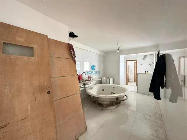 Imagem 4: Apartamento à venda no La Vista com 287m², 4 suítes, vista total para o mar e 5 vagas