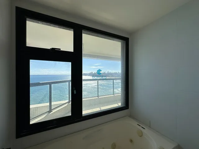 Imagem 11: Apartamento à venda no La Vista com 287m², 4 suítes, vista total para o mar e 5 vagas