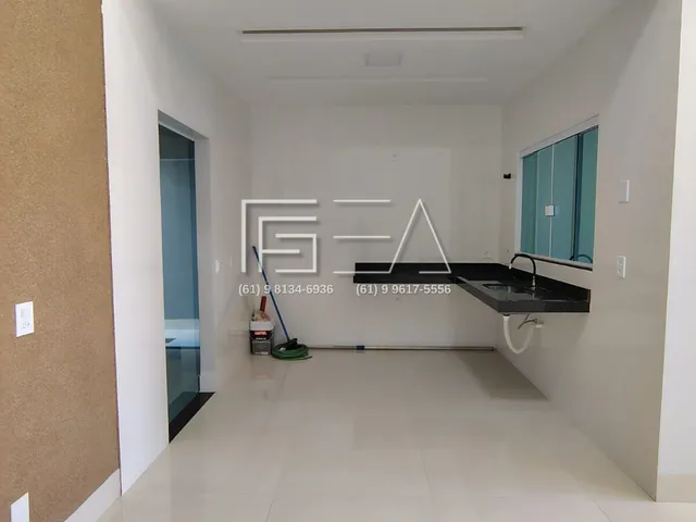 Imagem 9: CASA À VENDA Casa com 4 dormitórios