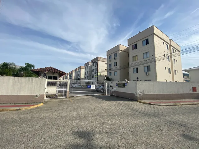 Imagem: Apartamento Térreo com 2 Quartos à Venda