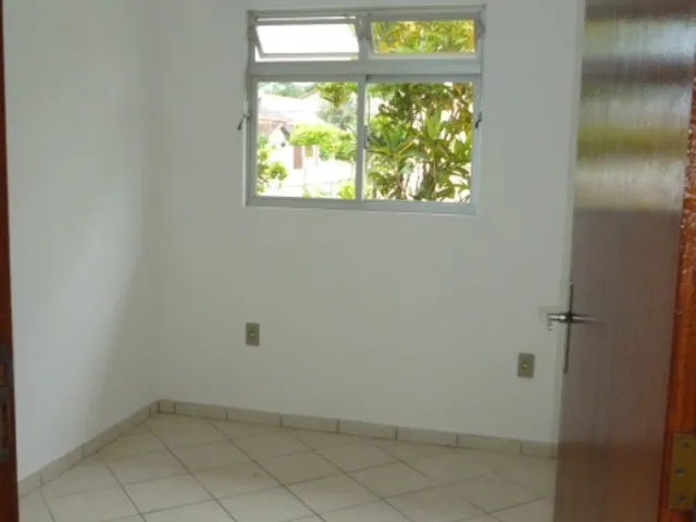 Imagem 8: ALUGA-SE CASA COM ÓTIMA LOCALIZAÇÃO NO BAIRRO BELA VISTA