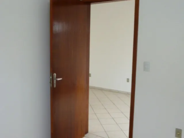 Imagem 9: ALUGA-SE CASA COM ÓTIMA LOCALIZAÇÃO NO BAIRRO BELA VISTA