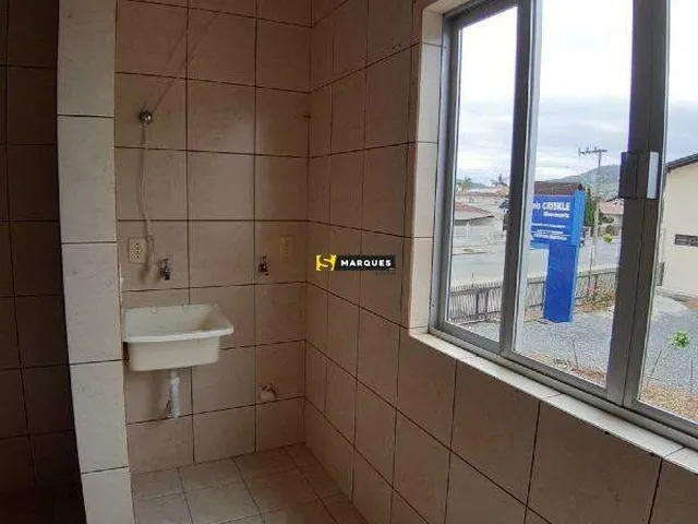 Imagem 2: Apartamento / Jardim Iririú