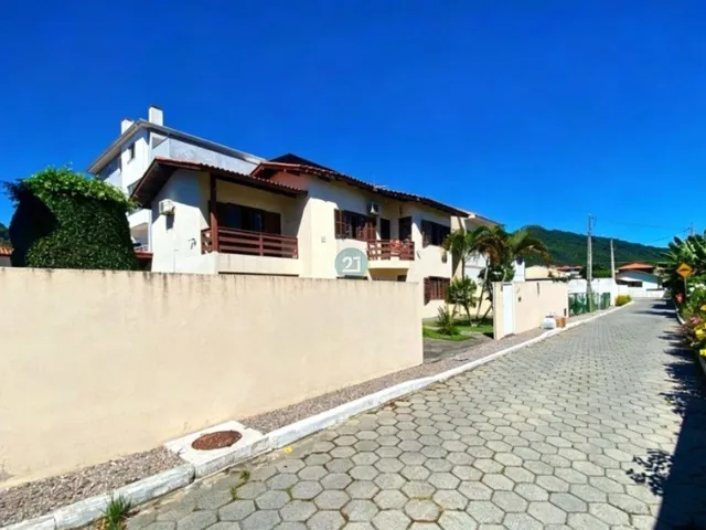 Imagem 2: Alugo casa com amplo quintal, 03 quartos, espaço gourmet, em terreno de 355m², no