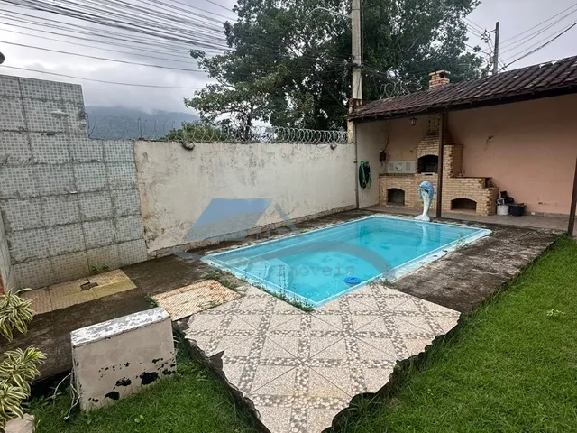 Imagem 2: Casa de Esquina Térrea com piscina à Venda em Campo Grande