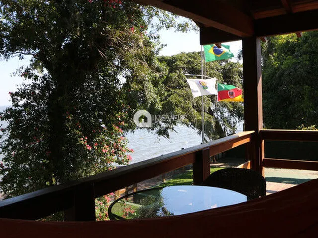 Imagem 3: Casa Alto Padrão no bairro Ponta Grossa com Praia particular