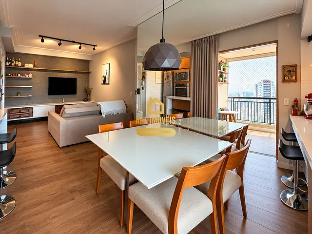 Imagem: O apartamento possui 2 Dormitórios, 1 Suíte, 2 Banheiros,