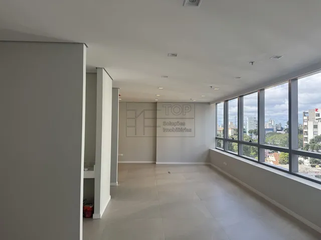 Imagem 2: Sala comercial para alugar no bairro Alto da Glória - Curitiba/PR