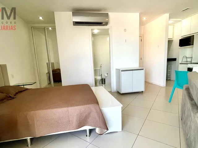 Imagem 3: Apartamento de 1/4 mobiliado, com varanda fechada e com hidromassagem, no Ed. Mundo Plaza