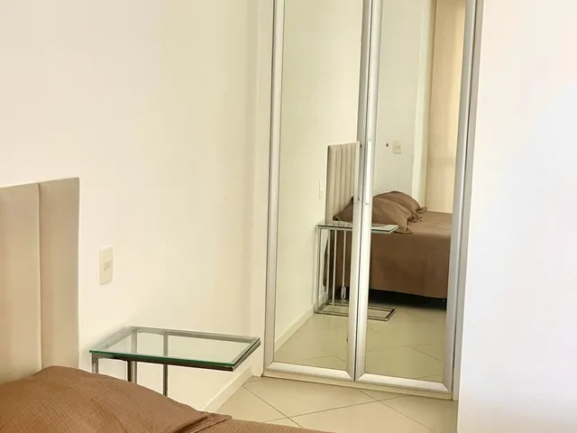 Imagem 7: Apartamento de 1/4 mobiliado, com varanda fechada e com hidromassagem, no Ed. Mundo Plaza