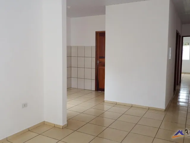 Imagem 2: Casa com 02 dormitórios no Parque Ouro Verde, em Foz do Iguaçu - PR