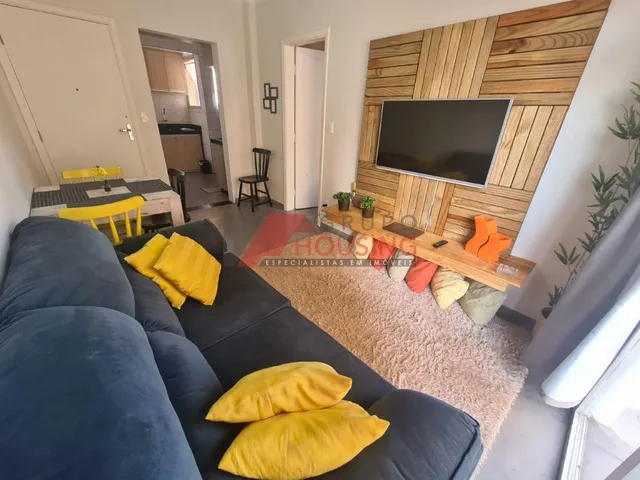 Imagem: O apartamento possui 1 Dormitório, 1 Banheiro, 1 Vaga na