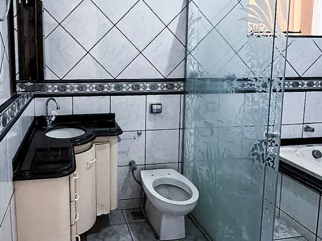Imagem 2: Casa de 3 Quartos, sendo 1 suíte com hidromassagem, em acabamento Premium no Condomínio