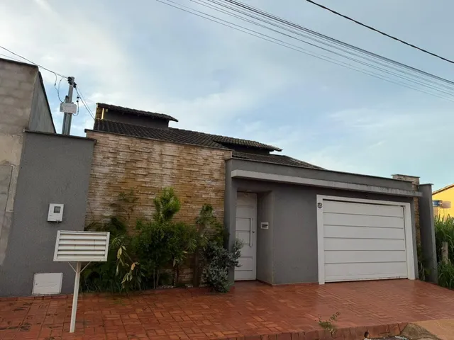 Imagem 2: Casa à venda no bairro Setor Central - Carmo do Rio Verde/GO