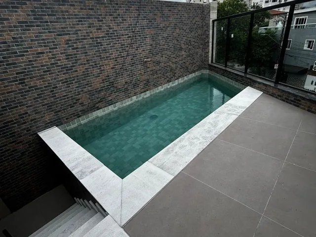 Imagem: Casa de Luxo à Venda em Santos-SP, Bairro