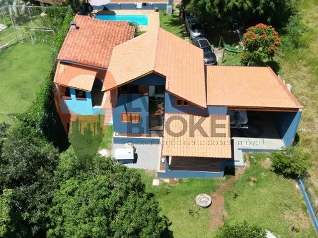 Imagem: A casa em condomínio possui 3 Dormitórios, 1 Suíte, 3