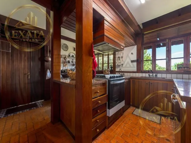 Imagem 16: Magnifica casa em Campos de Jordão. Imóvel bonito e sofisticado, com vista total para a
