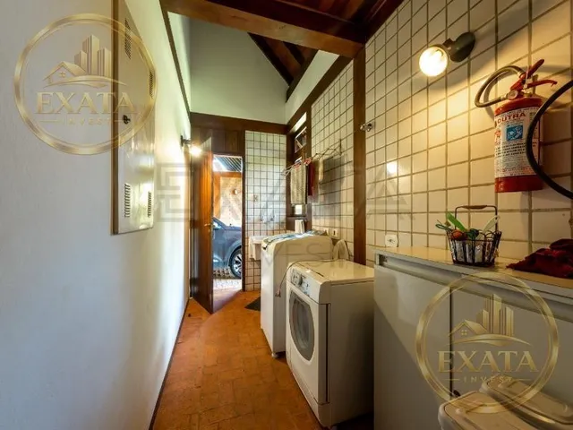 Imagem 4: Magnifica casa em Campos de Jordão. Imóvel bonito e sofisticado, com vista total para a
