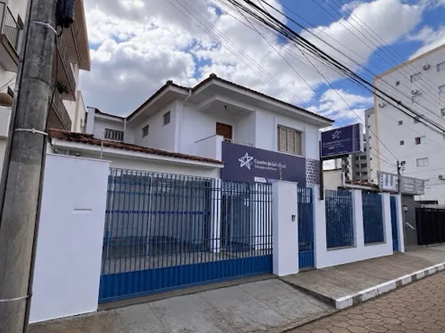 Imagem: Casa com 4 dormitórios à venda, 194 m²