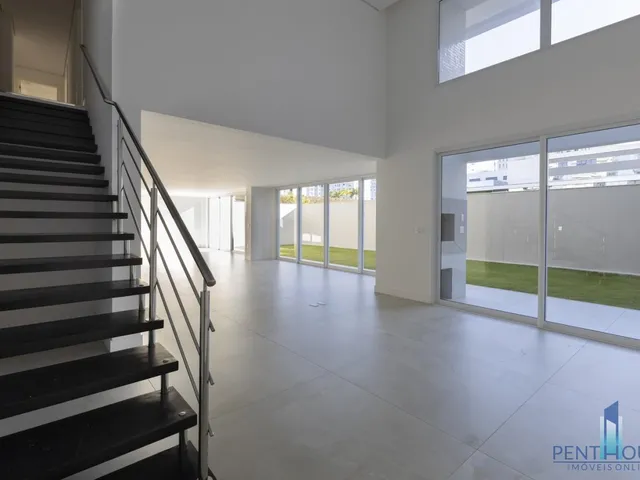Imagem 2: Apartamento com Terraço para Venda em Itajaí / SC no bairro Praia Brava de Itajaí