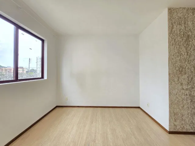 Imagem 15: Apartamento com 2 quartos e sacada com churrasqueira, localizado no Glória para